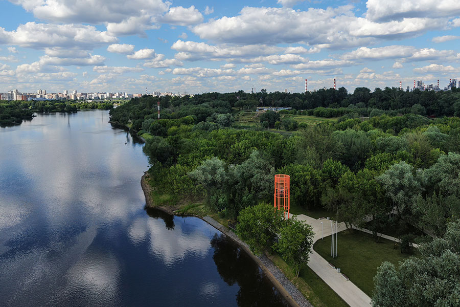Парк на берегу Москвы-реки в Капотне