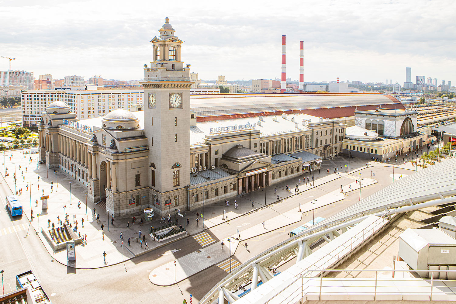 площадь киевского вокзала в москве
